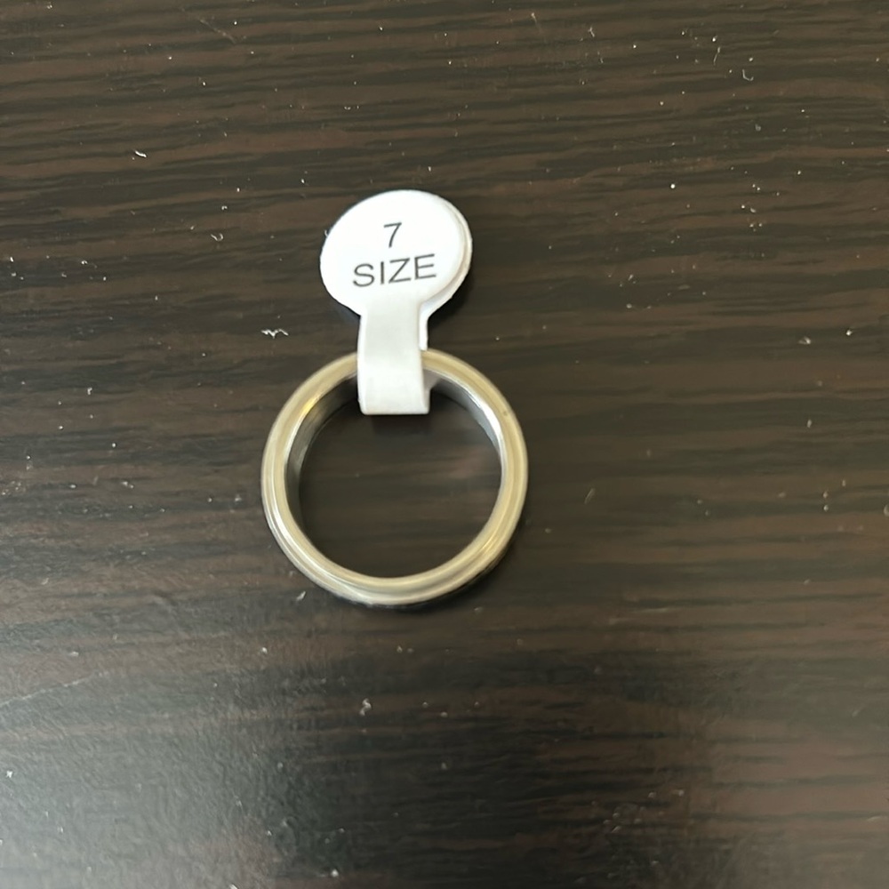 Ring - Picture 2 of 3